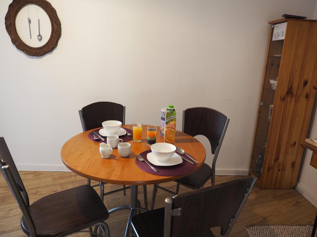 Hutapart Nowa Huta Apartment *